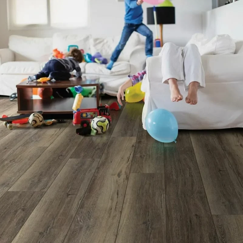 Kids playing in living room | Off-Price Carpet Outlet